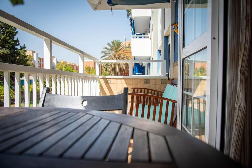 Piso Con Jardin Lejlighed Málaga Eksteriør billede