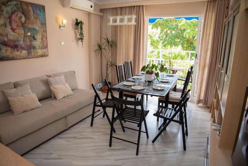 Piso Con Jardin Lejlighed Málaga Eksteriør billede