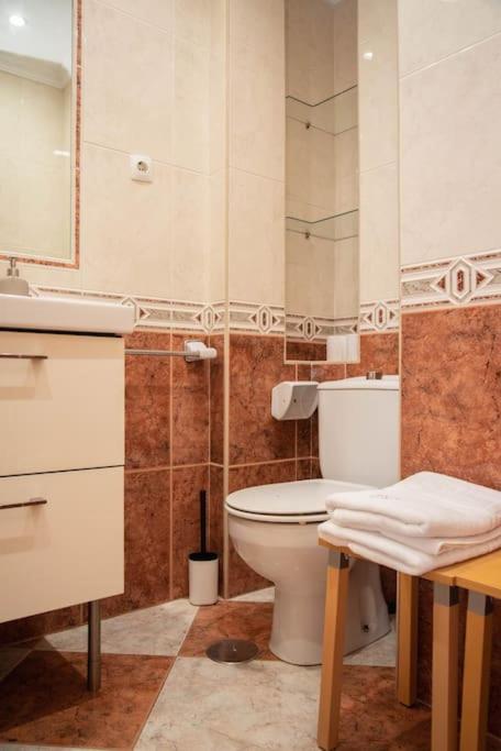 Piso Con Jardin Lejlighed Málaga Eksteriør billede
