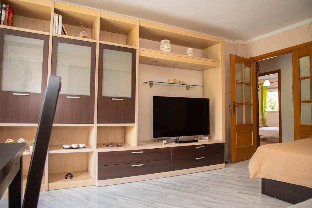 Piso Con Jardin Lejlighed Málaga Eksteriør billede