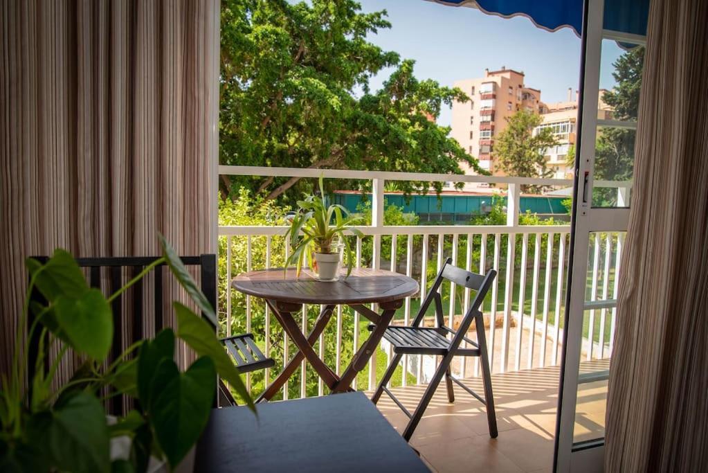 Piso Con Jardin Lejlighed Málaga Eksteriør billede