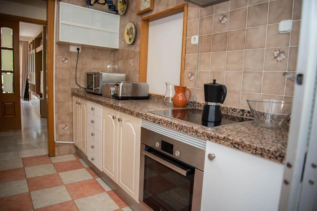 Piso Con Jardin Lejlighed Málaga Eksteriør billede