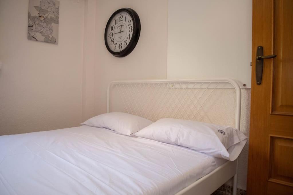 Piso Con Jardin Lejlighed Málaga Eksteriør billede