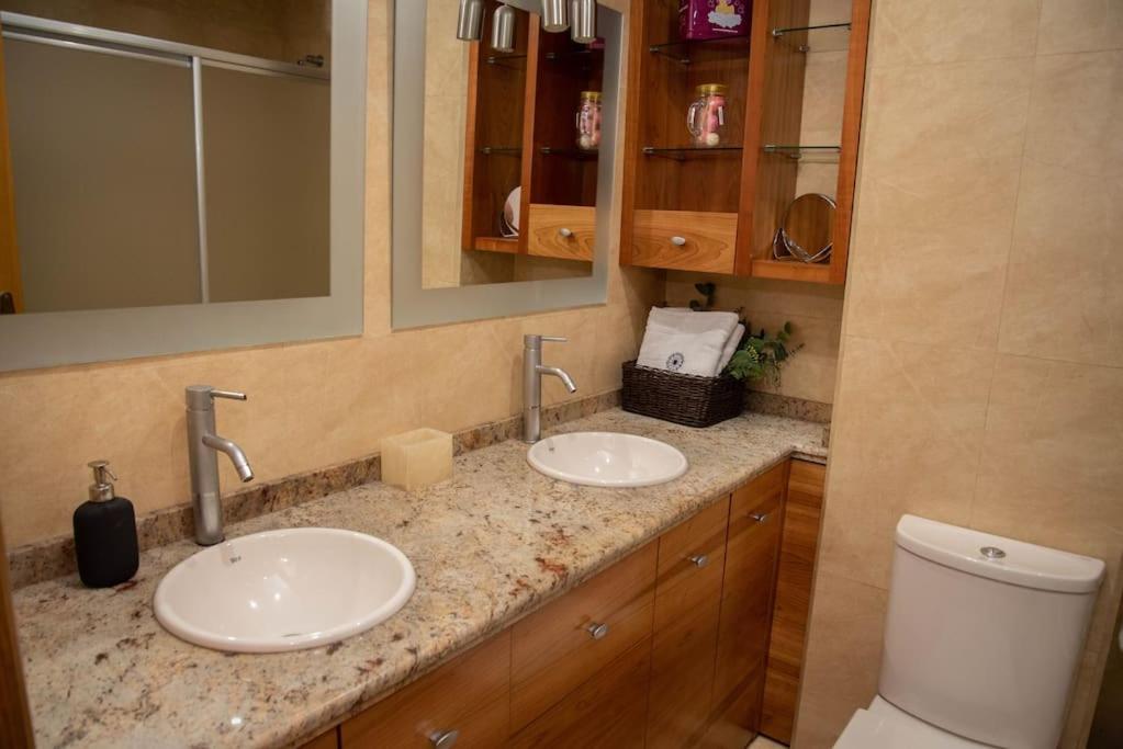 Piso Con Jardin Lejlighed Málaga Eksteriør billede