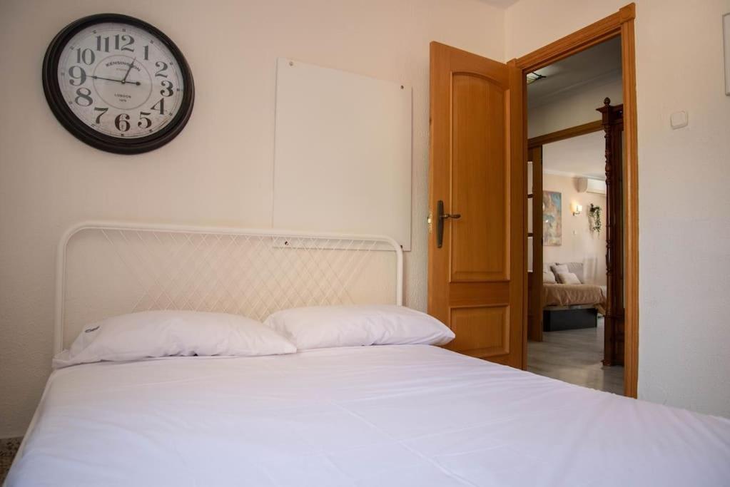 Piso Con Jardin Lejlighed Málaga Eksteriør billede